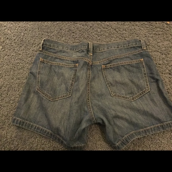 Shorts - Picture 3 of 3